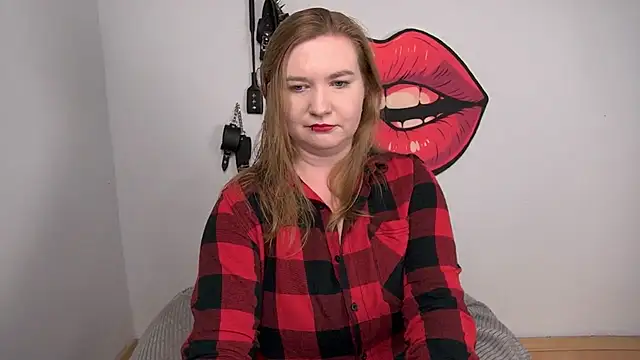 Snapshot of LaraDream chatting on 11.04.25 LaraDream online show from 11.04.25