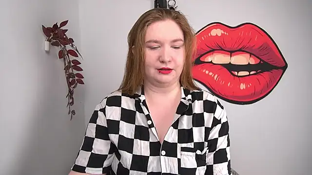 Snapshot of LaraDream chatting on 03.24.26 LaraDream online show from 03.24.26