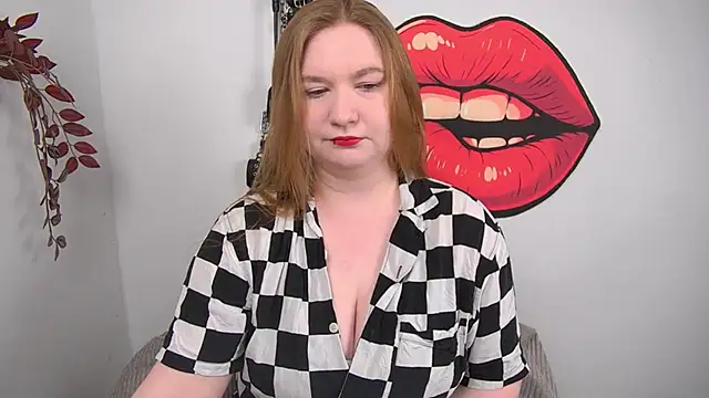 Snapshot of LaraDream chatting on 04.08.26 LaraDream online show from 04.08.26