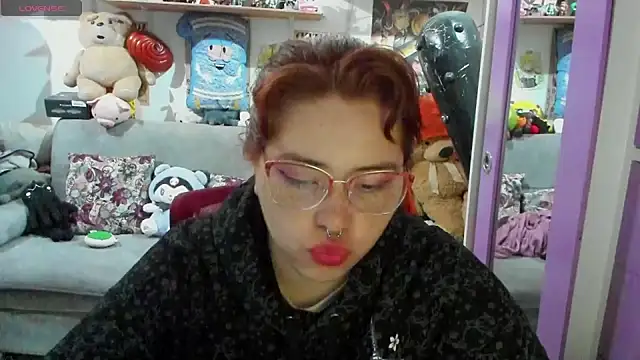 Snapshot of soficammy chatting on 01.25.25 soficammy online show from 01.25.25