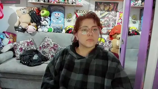 Snapshot of soficammy chatting on 01.27.25 soficammy online show from 01.27.25