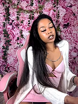 Snapshot of mismialove chatting on 10.16.25 mismialove online show from 10.16.25