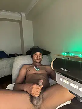 Snapshot of Letgeti chatting on 02.14.26 Letgeti online show from 02.14.26