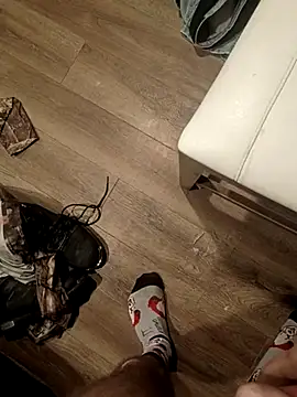 Donglong80 online show from 12.17.25