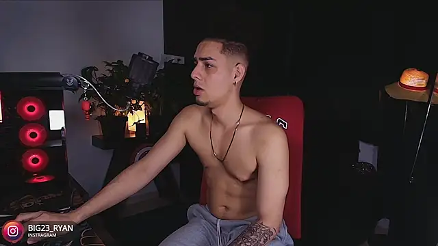 bigryann23 online show from 03.14.25