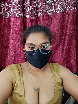 Snapshot of Jasmine_jaaan chatting on 05.19.26 Jasmine jaaan online show from 05.19.26
